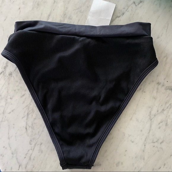 L*SPACE NWT Small Frenchi Bitsy Bikini Bottom in Black - Picture 2 of 4